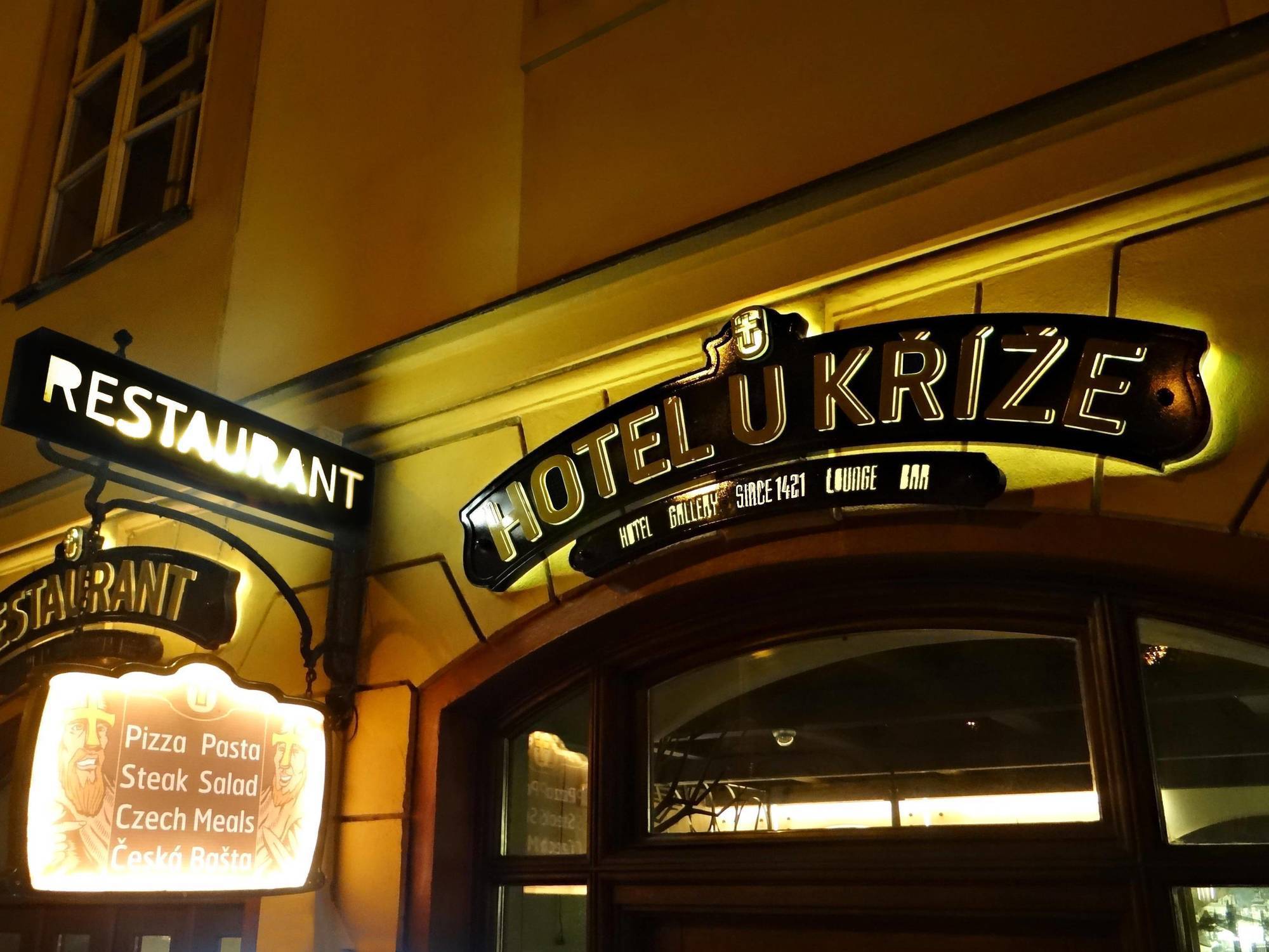 Hotel U Krize Prague Exterior photo